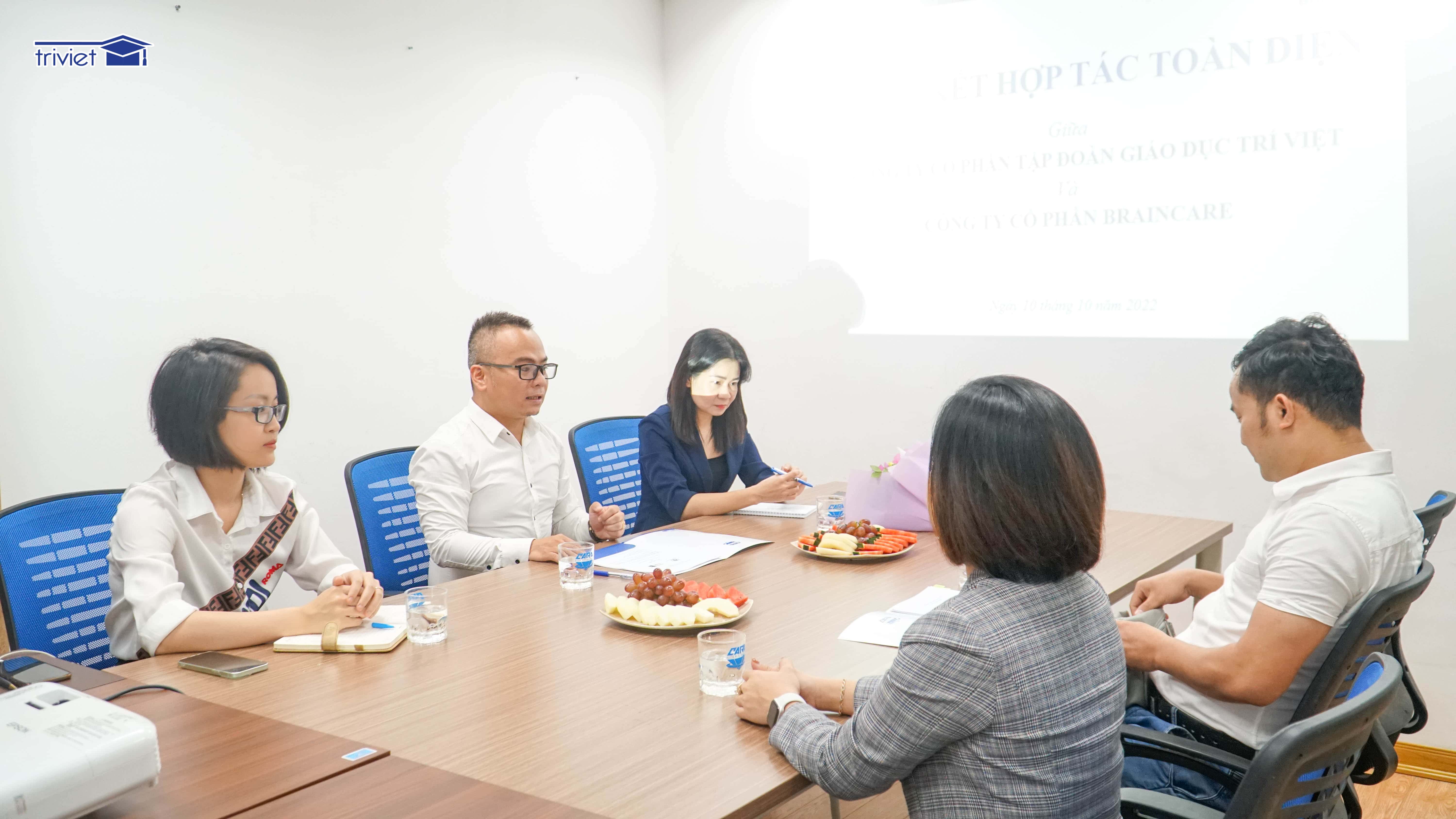 Lễ Ký kết hợp tác toàn diện Trí Việt và Braincare